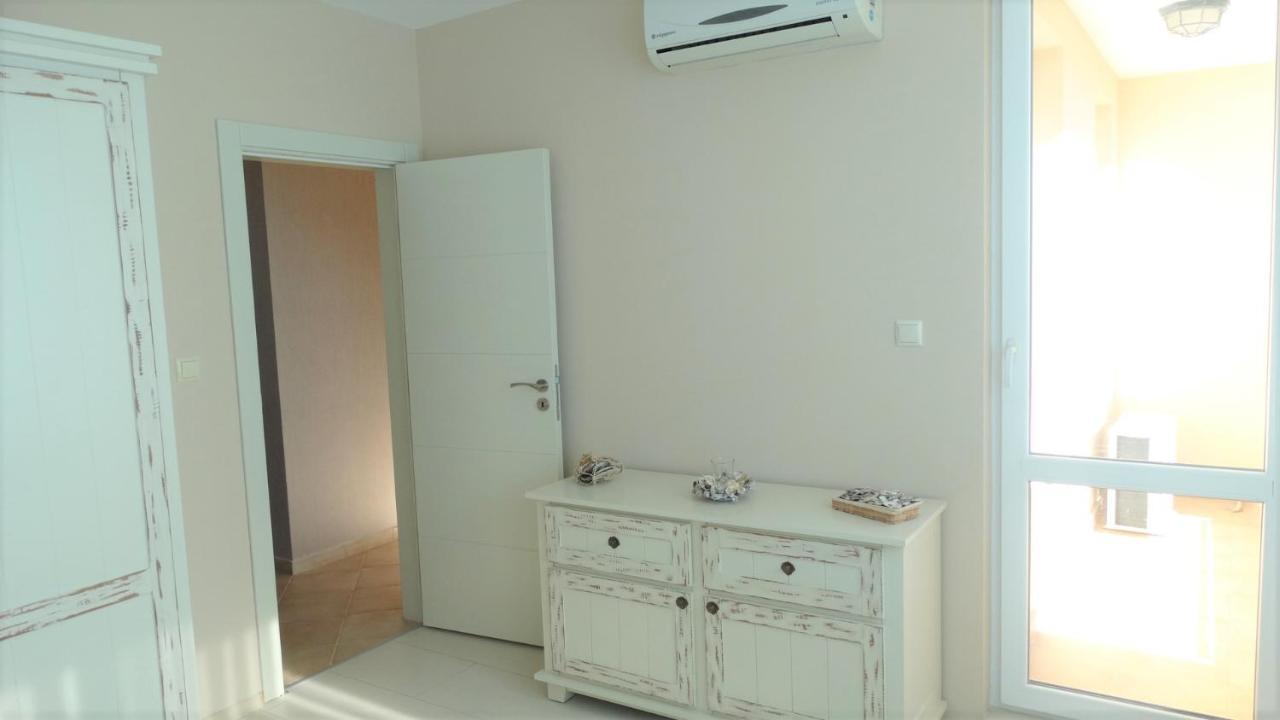 Captain'S Island Deluxe TTchernomorets Extérieur photo